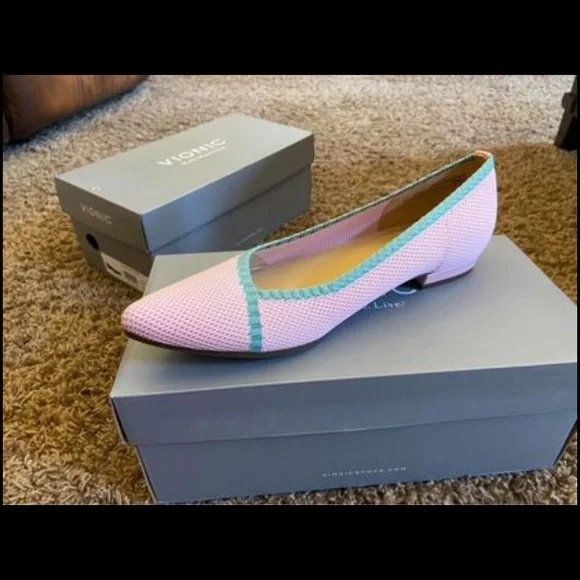 Vionic Flats - Picture 2 of 4